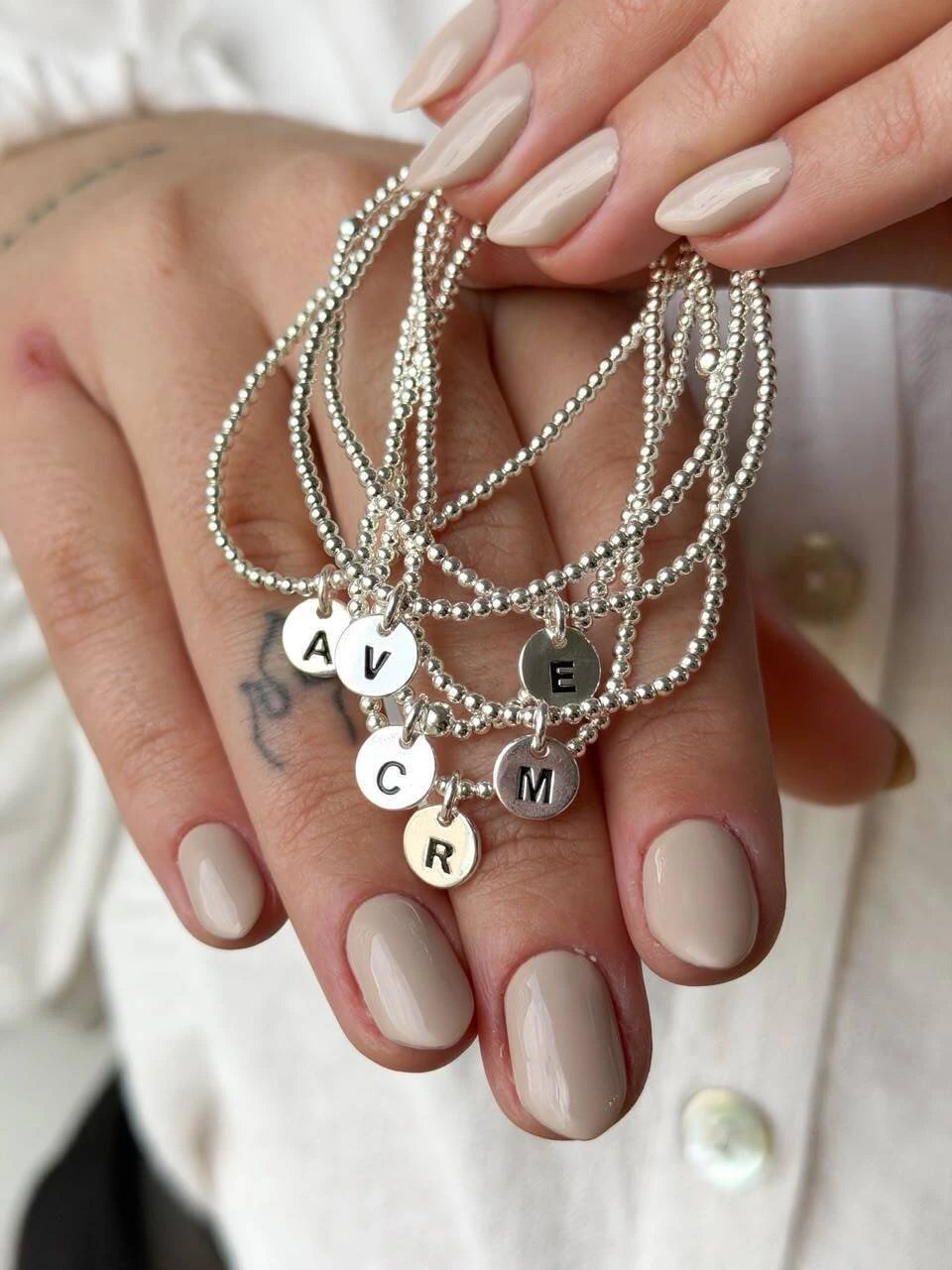 Pulsera Bolitas con Dije Letra